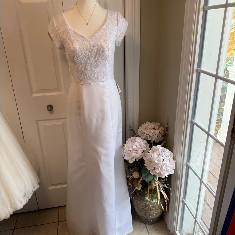 Symphony of Venus white Dress